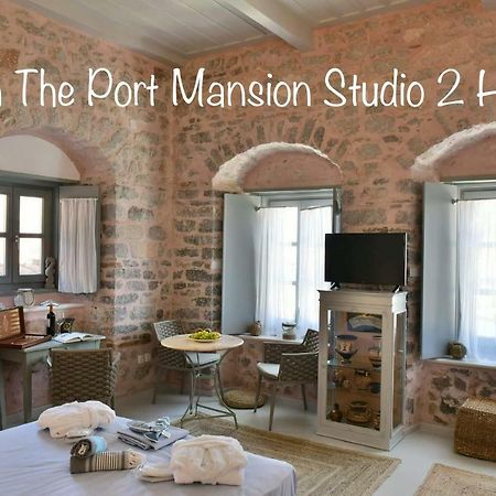 On The Port Mansion Studio 2 Hydra Villa Exterior photo